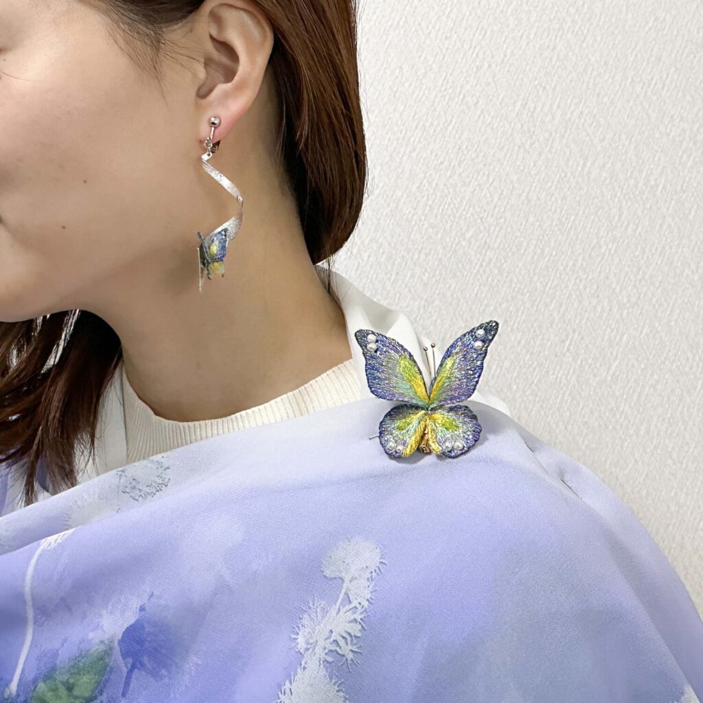 パープルブルー蝶モデル